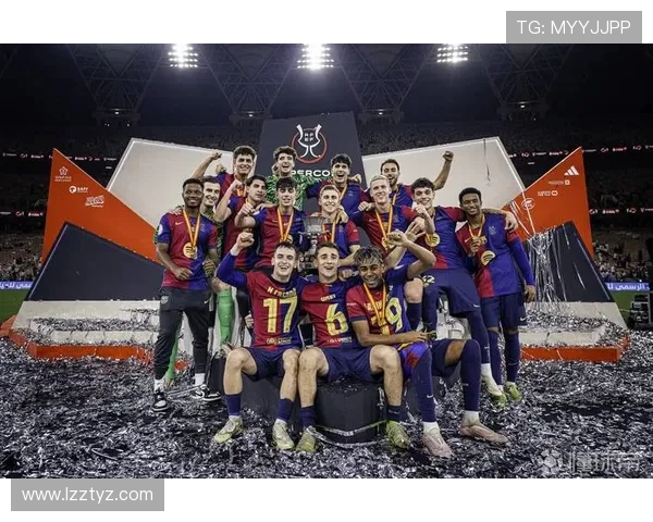 巴塞罗那与格雷米奥的精彩对决揭示足球战术的魅力与激情